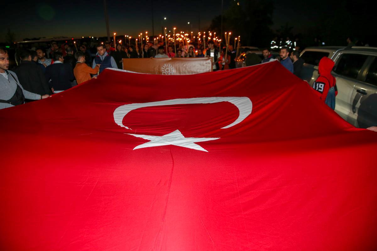 AK Partili Kurtulmuş, Diyarbakır’da “Fetih Yürüyüşü”ne katıldı Açıklaması