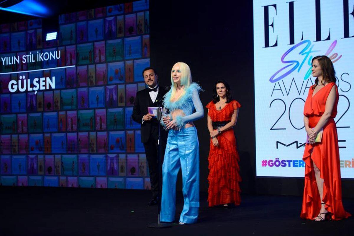 Ünlü isimlerin akın ettiği ELLE Style Awards 2022’de yılın enleri ödüllerini aldı