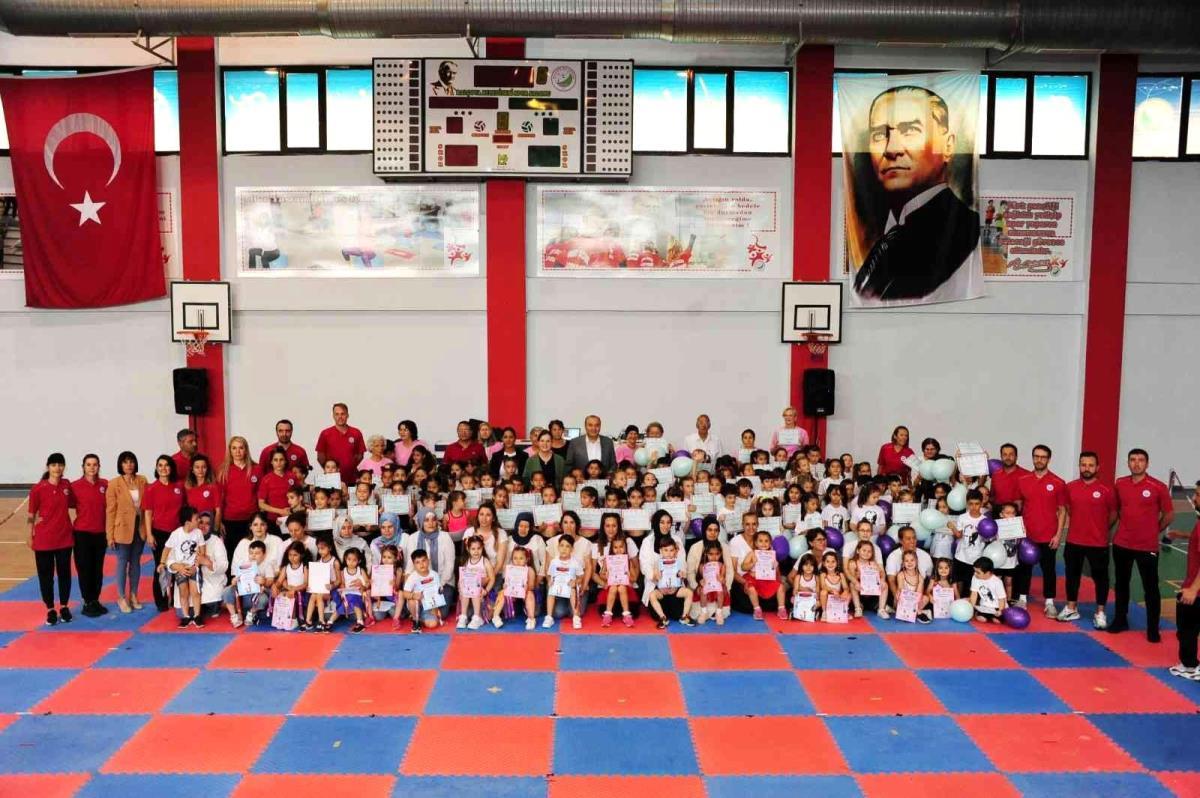 Balçova Belediyesi Spor Okulları kursiyerlerinden muhteşem final