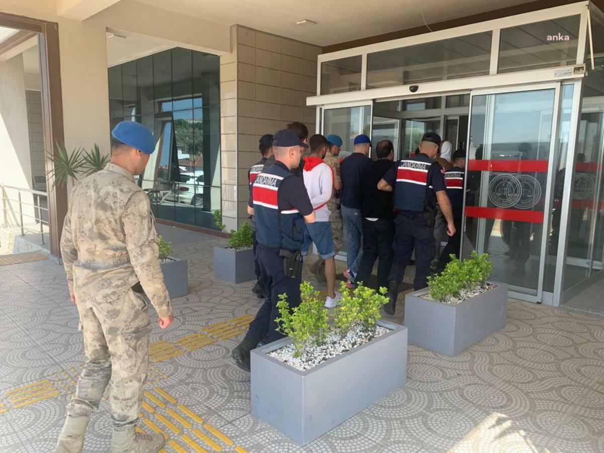 İzmir’de Demir Korkuluk Hırsızları Yakalandı