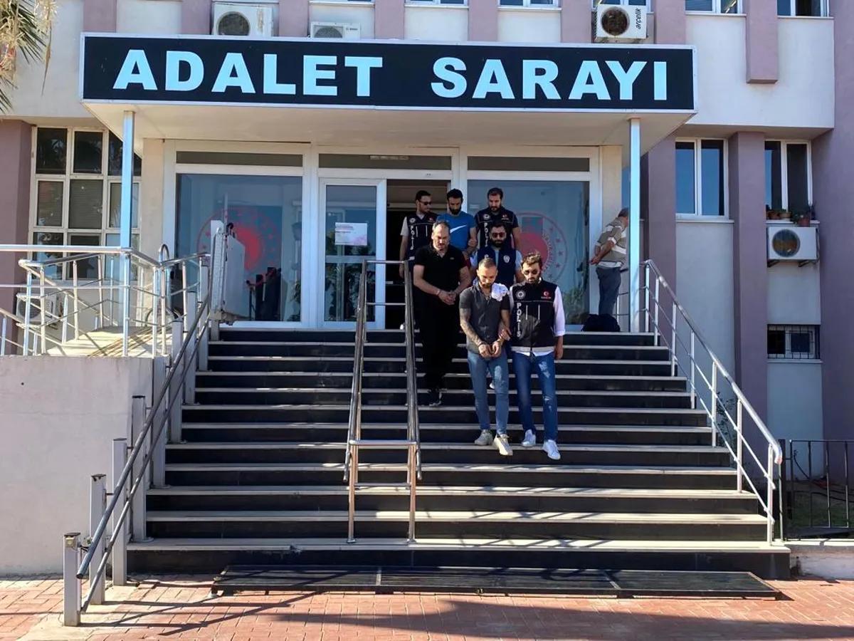 Ayvalık polisi, İzmir bağlantılı uyuşturucu çetesini çökertti