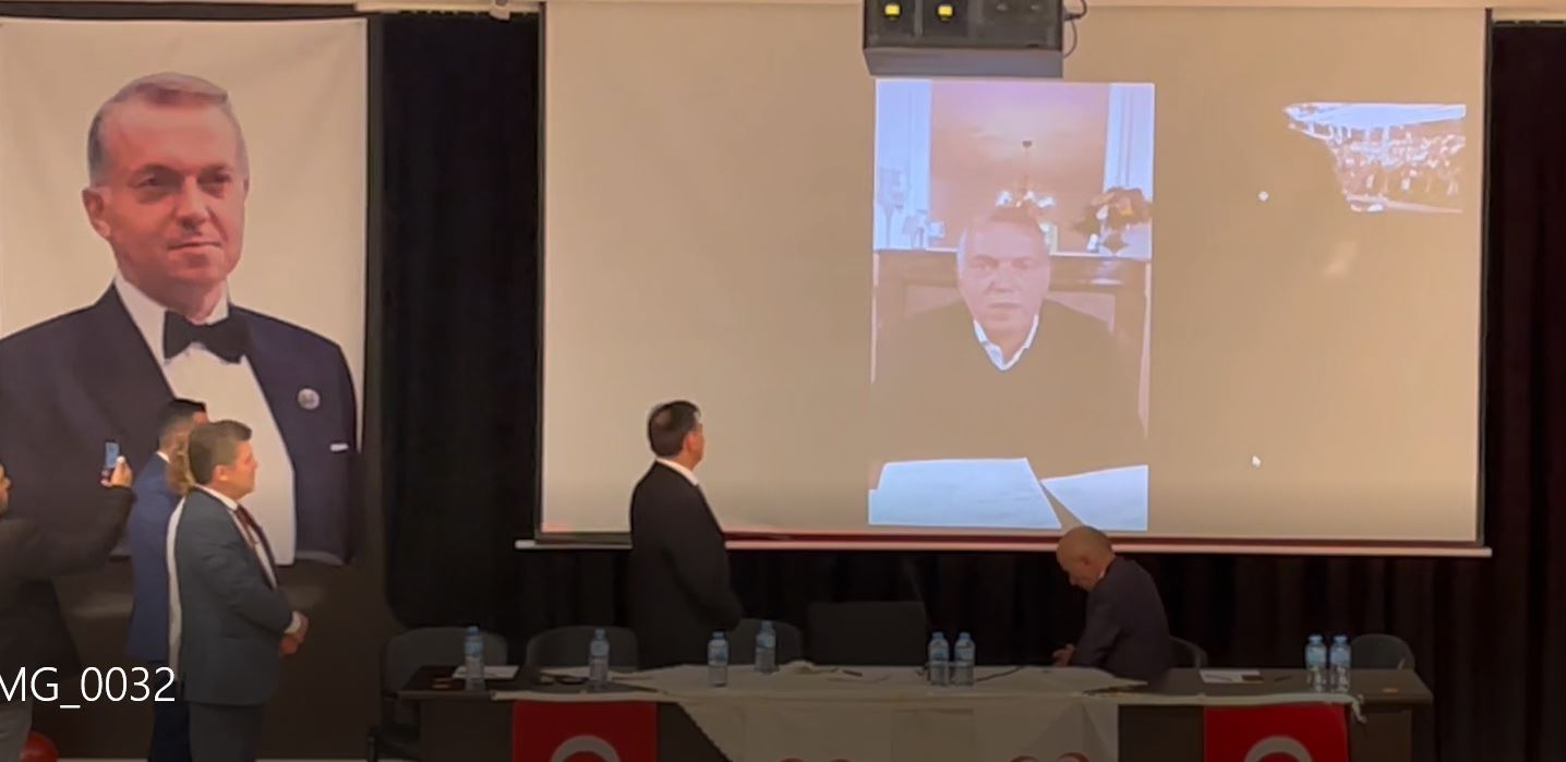Cem Uzan İzmir Genç Parti Kongresine Canlı Bağlandı