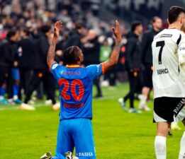 Beşiktaş, sahasında Göztepe’ye 22 yıl sonra yenildi