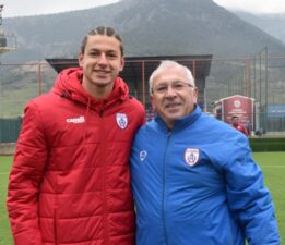 Altınordu Başkanı Seyit Mehmet Özkan, Enis Destan adına özür diledi