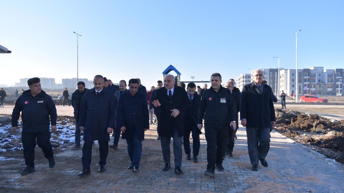 Diyarbakır’da 13 bin deprem konutu önümüzdeki yıl sonuna kadar hak sahiplerine teslim edilecek