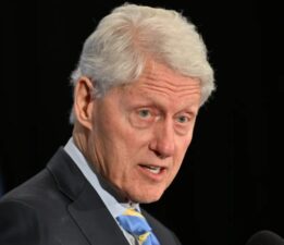 Eski ABD Başkanı Bill Clinton hastaneye kaldırıldı