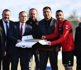 Galatasaray maçı öncesinde Sivasspor’a tatlı ikramı