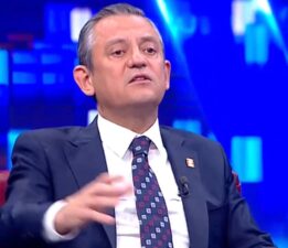 Özgür Özel’den İbrahim Kalın’ın Emevi Camii’nde namaz kılmasına ilk yorum