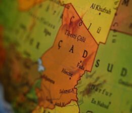 Çad: Fransız liderlerin Afrika halklarına saygı göstermeyi öğrenmesi gerekiyor
