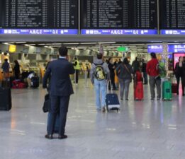 Frankfurt Havalimanı olumsuz hava koşullarına teslim