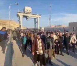 PKK/YPG terör örgütü Suriye’de yine sivilleri kalkan yapmaya çalışıyor