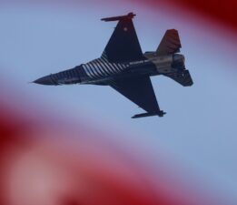 SOLOTÜRK, hazırladığı video klipte Ferdi Tayfur’u şarkısıyla andı