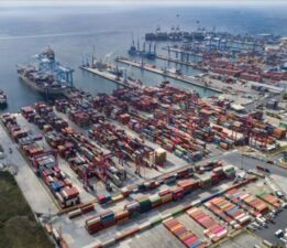 Türk Lirasıyla dış ticaret hacmi geçen yıl 1,1 trilyon lirayı geçti